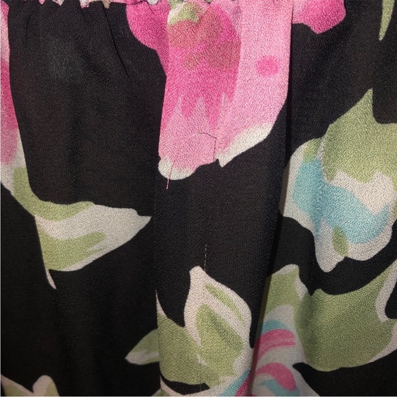 Agora Tie Waist Floral Tops Bundle of 2 - Picture 13 of 16